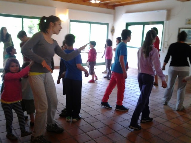 Encuentro a CañizaNatura 2015 . Taller de Biodanza en www.paradantaesvida.com vacaciones naturaleza con niños, en familia, vacaciones en galicia